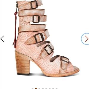 Freebird Shoe.  Style Bond color is Blush Crocodile